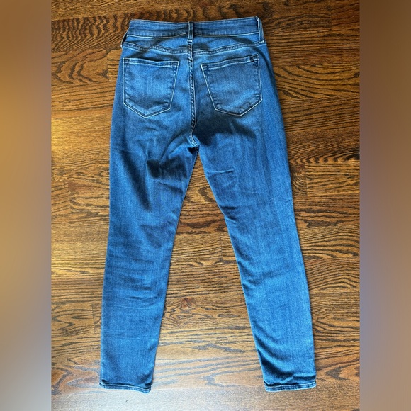 Old Navy High-Rise Straight Fit Short Size 2 - Picture 5 of 5